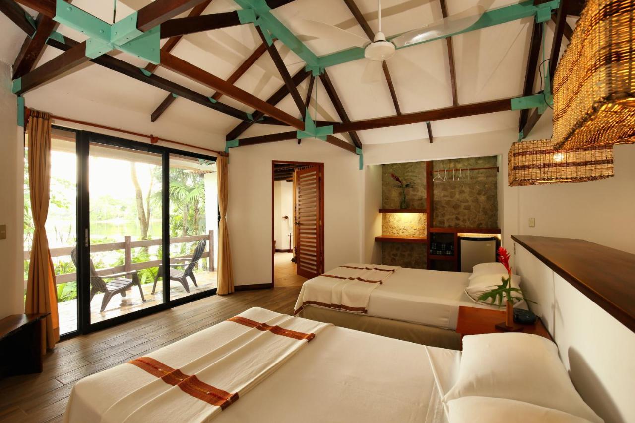 Villa Maya Flores Exterior foto